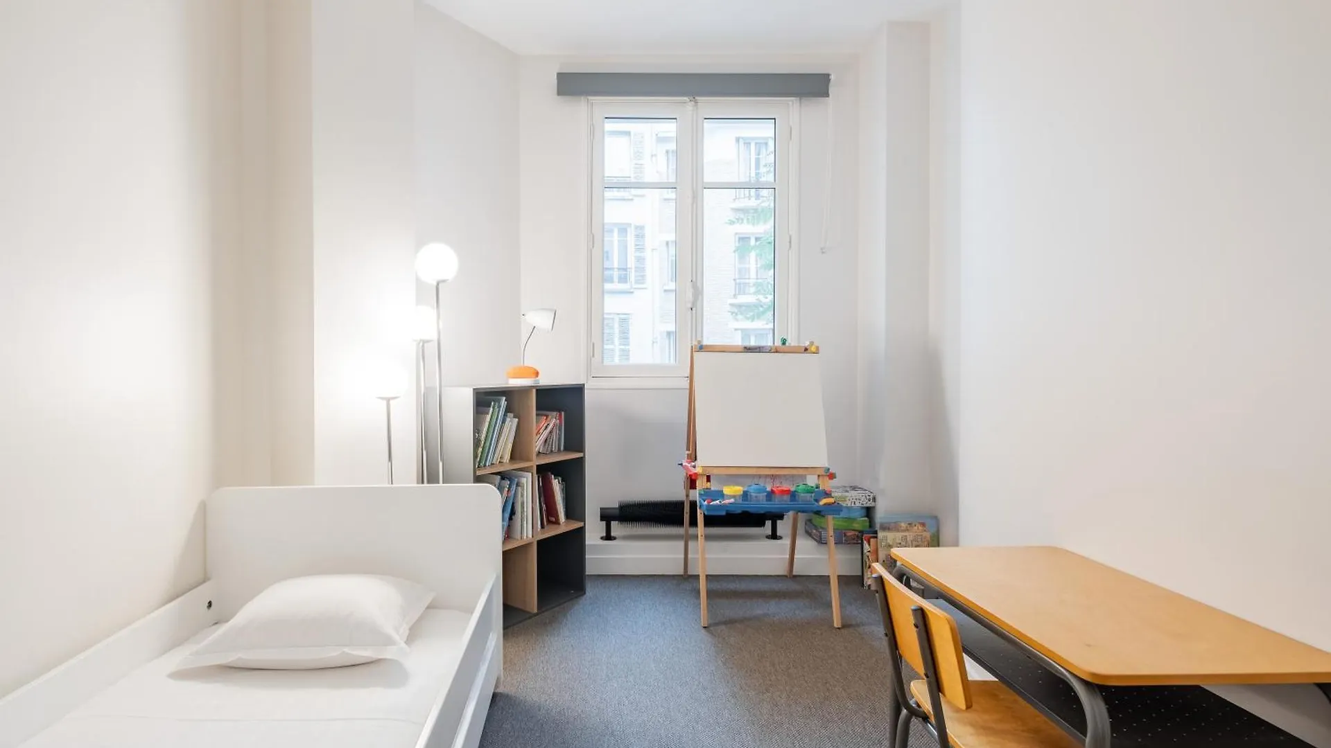 파리 Veeve - Light & Luxe In Les Batignolles 아파트
