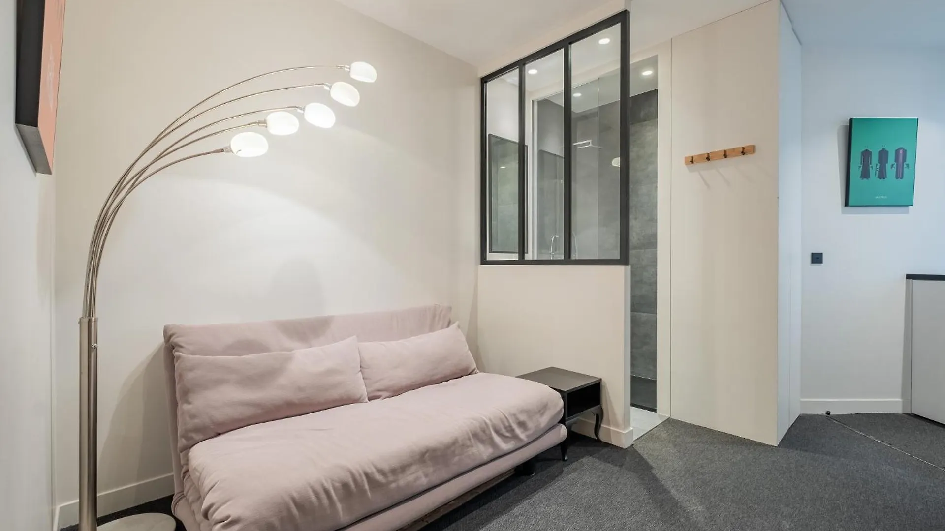 Veeve - Light & Luxe In Les Batignolles Apartment Paris 0*,
